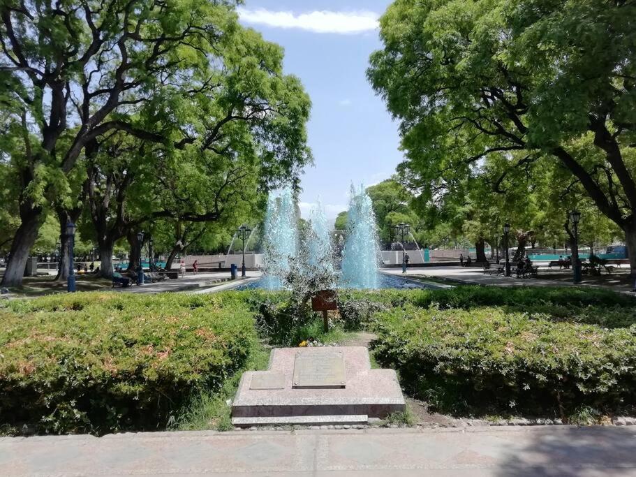 PETIT RIVADAVIA en el corazón de Mendoza Apartamento Exterior foto